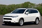 caractéristiques automobiles et la consommation de carburant pour Mitsubishi Outlander